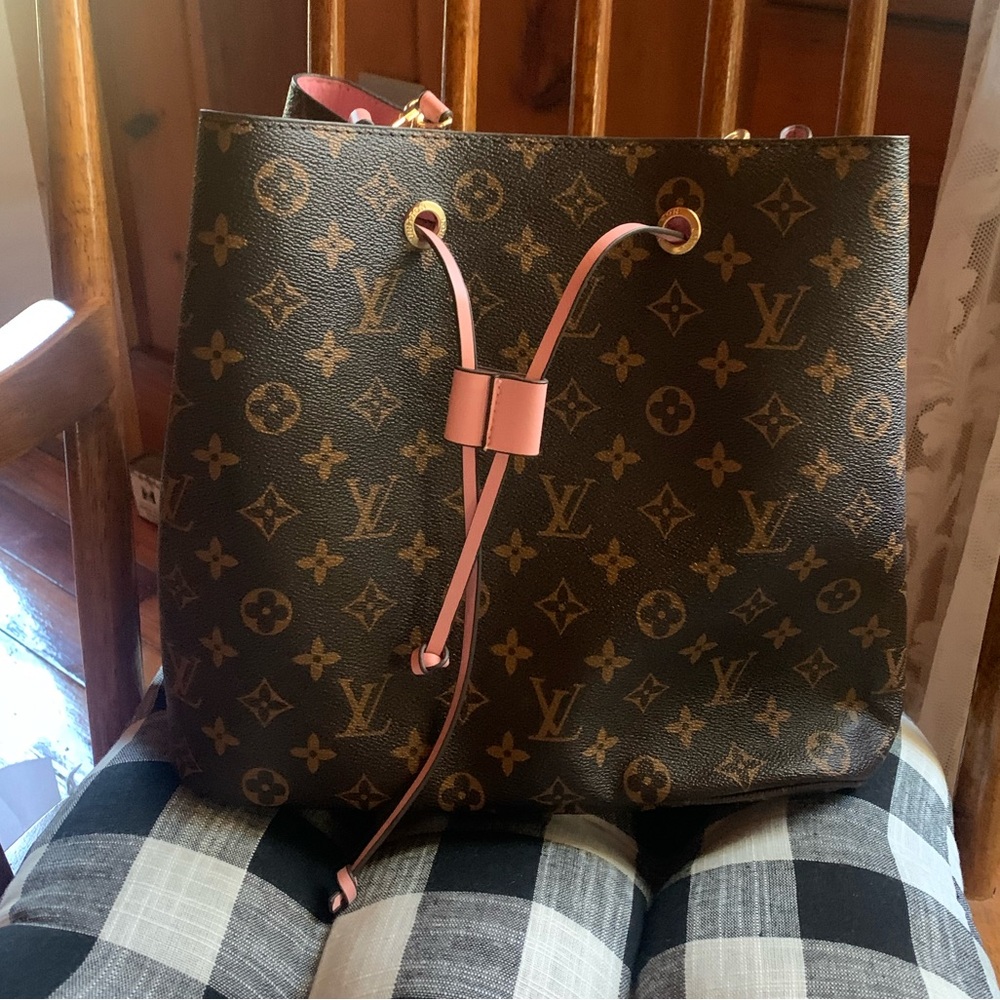 Shoulder bag
